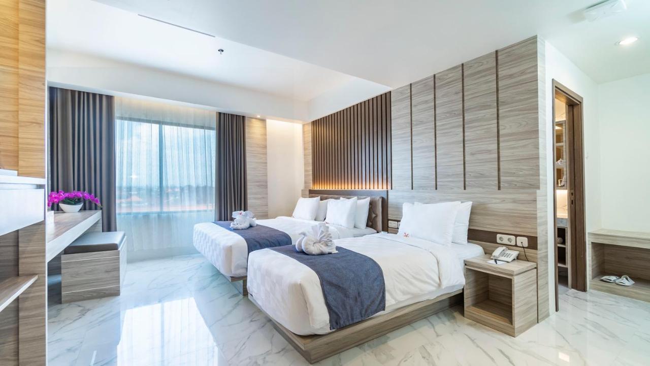 City Of Aventus Hotel - Denpasar Buitenkant foto