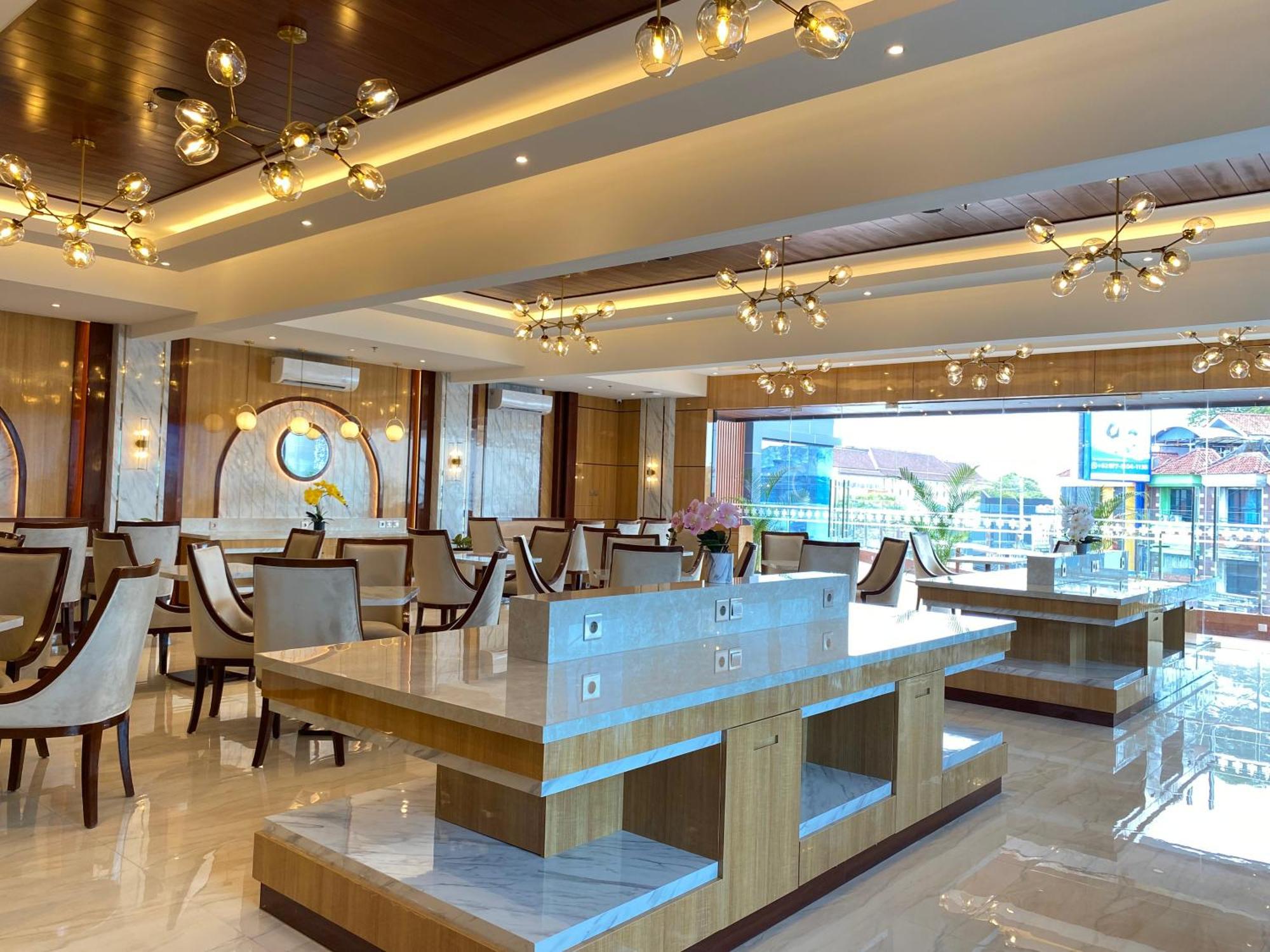 City Of Aventus Hotel - Denpasar Buitenkant foto