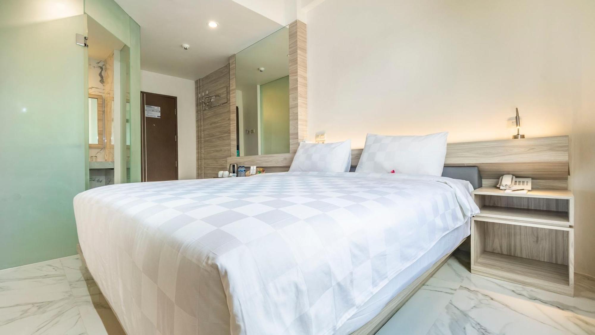 City Of Aventus Hotel - Denpasar Kamer foto